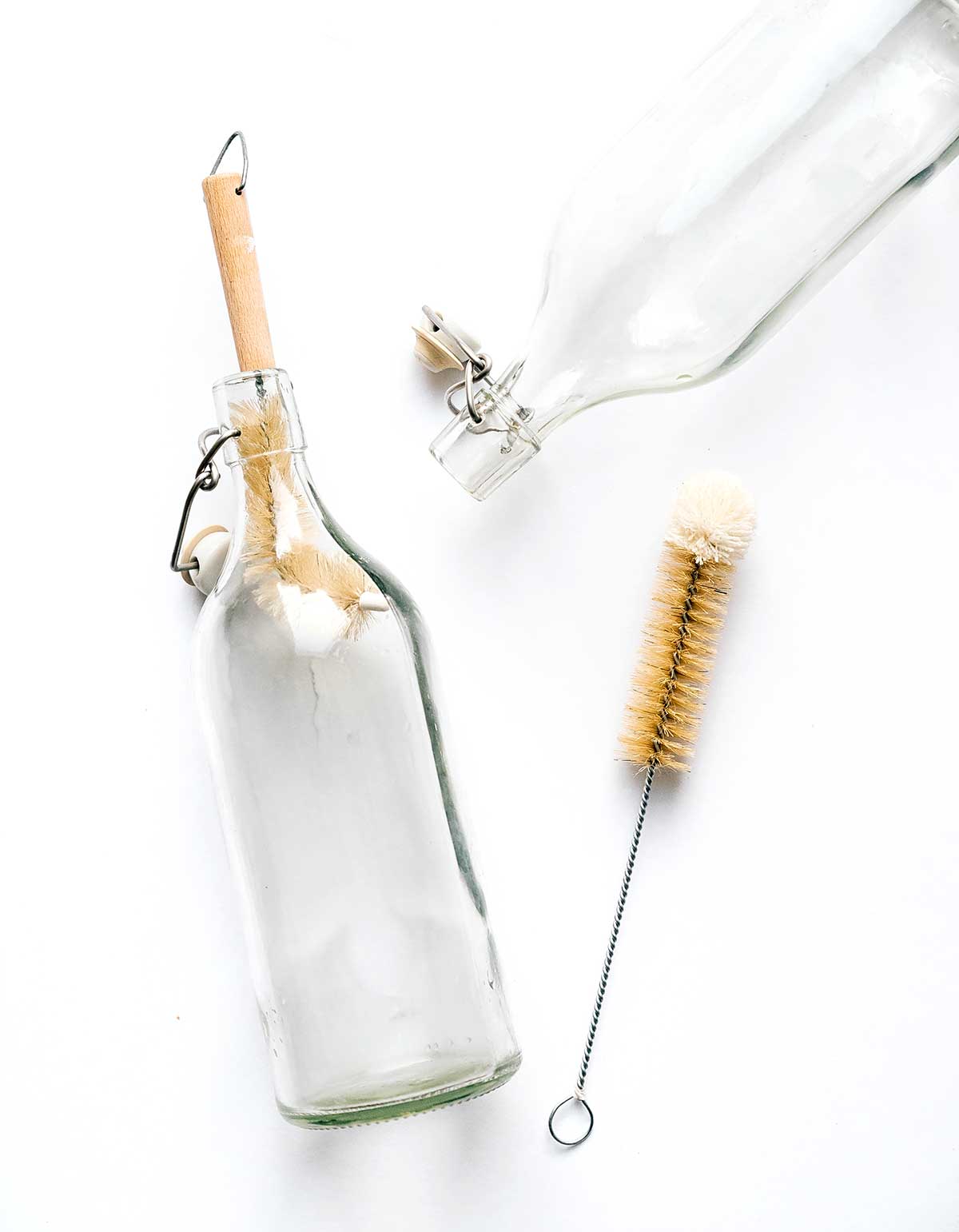 Bottle brushes to clean kombucha bottles